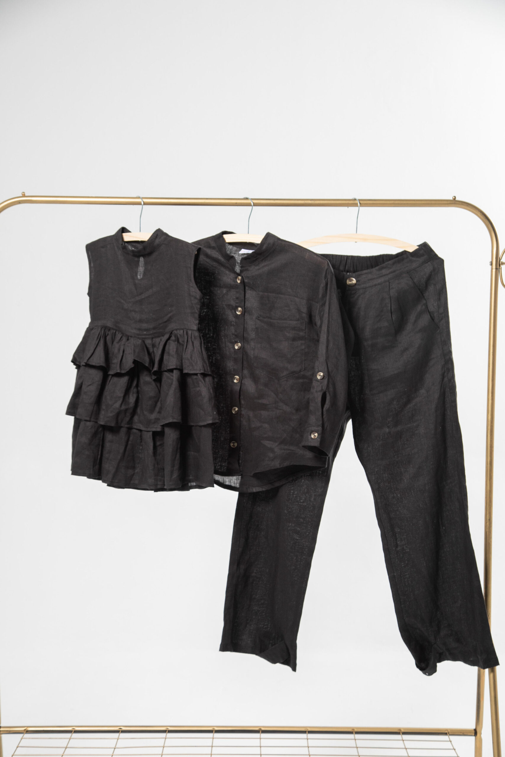 The Linen Shirt - Image 3